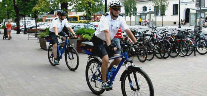 Patrole straży miejskiej ponownie wyruszą w miasto na rowerach - Grodzisk News