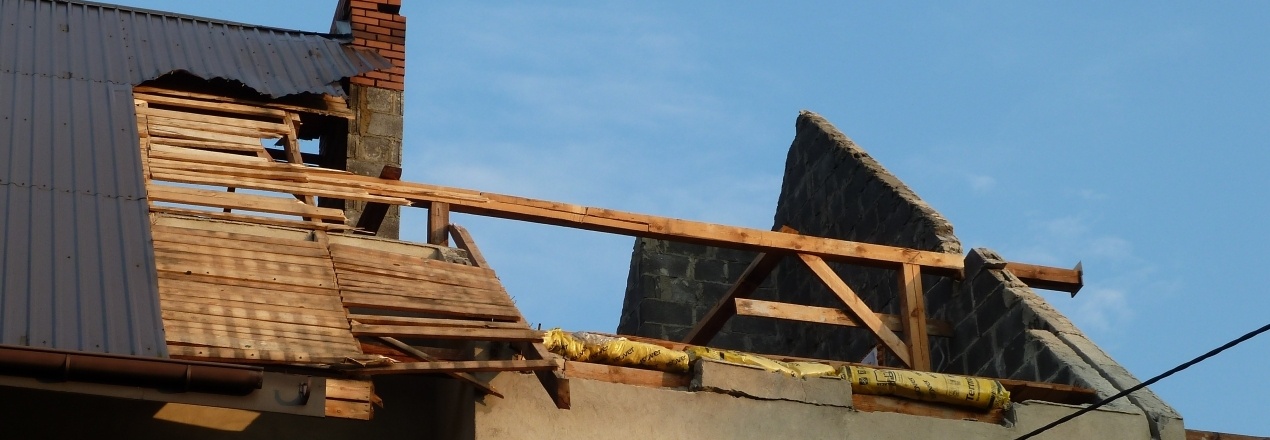 Pomóżmy rodzinie z Kozer odbudować dach nad głową [FOTO] - Grodzisk News