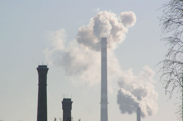 Poziom zanieczyszczeń powietrza ponownie alarmujący - Grodzisk News