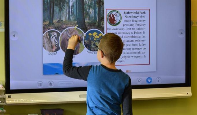 Podkowiańska szkoła z dofinansowaniem na interaktywne pomoce naukowe - Grodzisk News