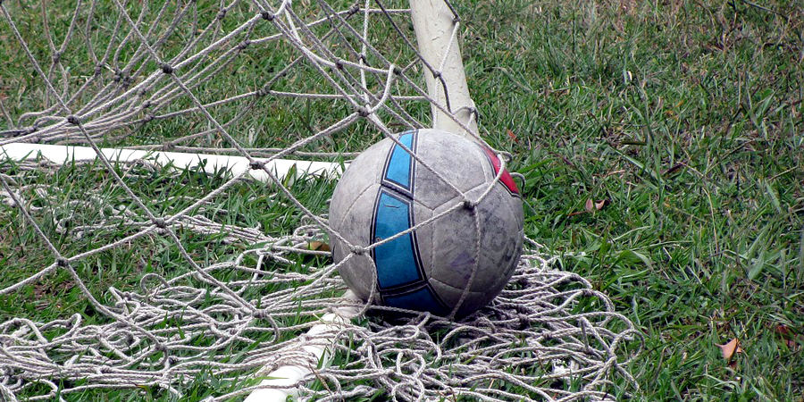 Grad bramek na lokalnych boiskach - Grodzisk News