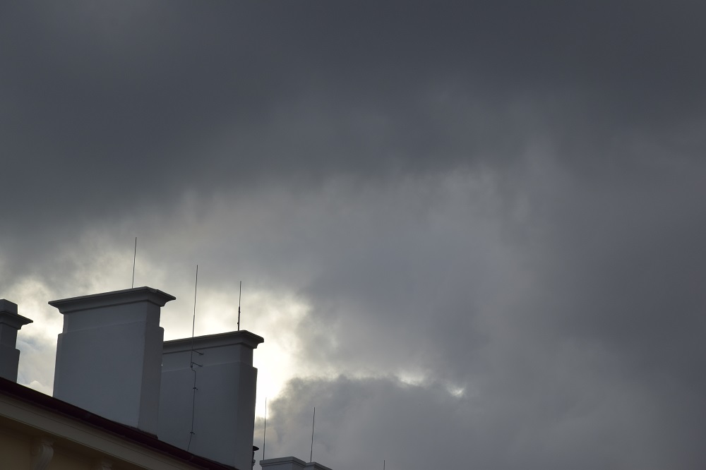 Wysoki poziom zanieczyszczenia powietrza na Mazowszu. Ostrzeżenie I stopnia - Grodzisk News