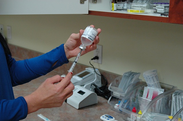 Bezpłatne szczepienia przeciwko grypie dla seniorów - Grodzisk News