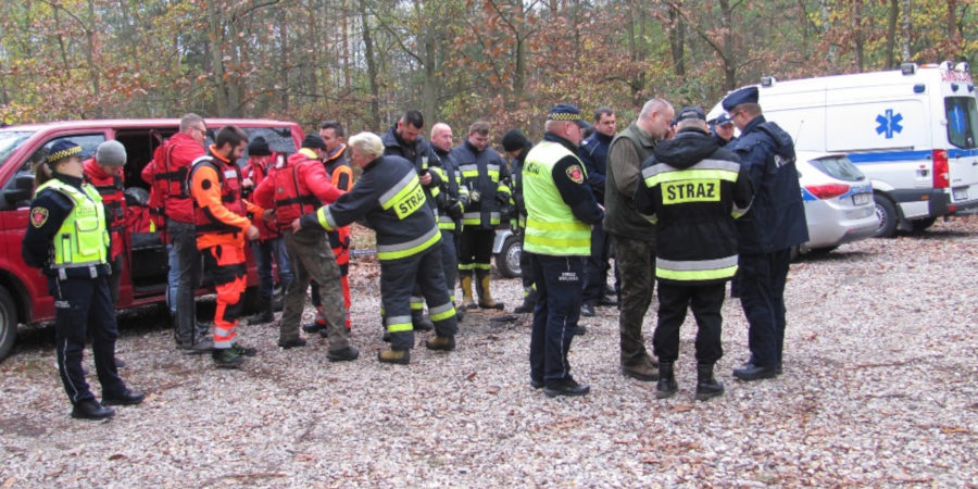 Poszukiwania zaginionych w lesie w Makówce ? ćwiczenia służb ratunkowych - Grodzisk News