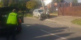 Kolizja w Grodzisku. Kierowca osobówki uderzył w słup [FOTO] - Grodzisk News