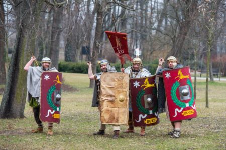 Marzannę w Grodzisku topili... rzymscy legioniści. Zobacz zdjęcia - Grodzisk News