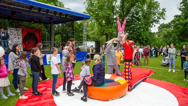 Moc dziecięcego entuzjazmu w grodziskim Parku Skarbków [FOTO] - foto: Facebook/Centrum Kultury Grodzisk Maz.
