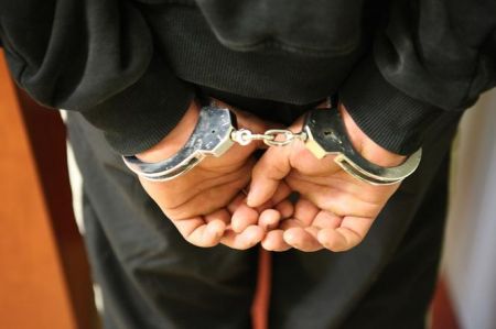 Agresywny 23-latek zatrzymany. Odpowie za atak na policjantów - Grodzisk News