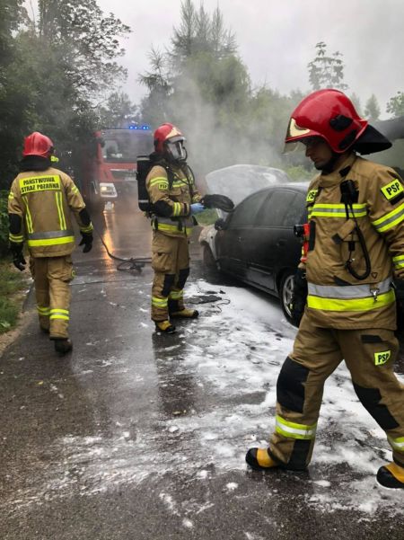Poranny pożar auta - Grodzisk News