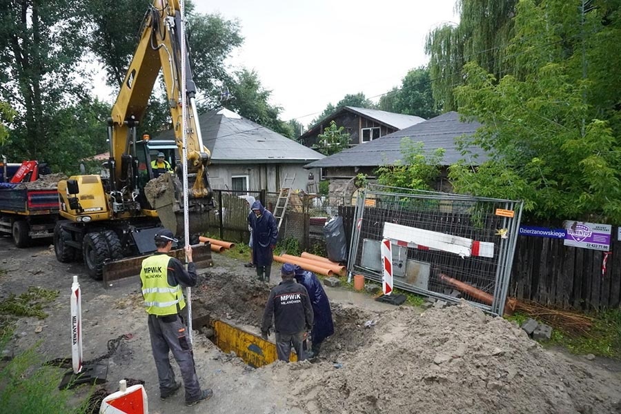Rozbudowują kanalizację w Milanówku  [FOTO] - foto: 
