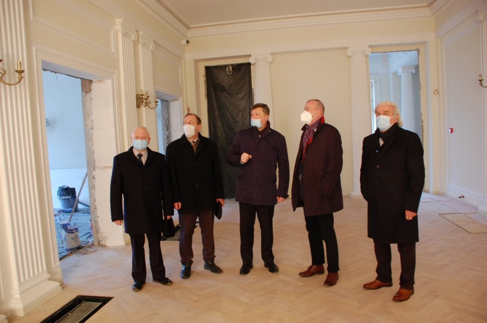Renowacja zabytkowego pałacu w Brwinowie coraz bliżej [FOTO] - foto: Facebook/Burmistrz Arkadiusz Kosiński