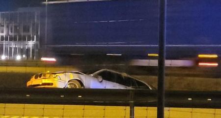 Nocna kolizja w Siestrzeni, auto uderzyło w bariery energochłonne [FOTO] - Grodzisk News