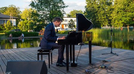 Chopin na wodzie i pokaz laserowy na Stawach Goliana [FOTO] - Grodzisk News