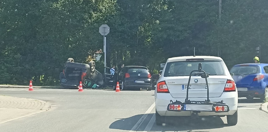Wypadek w Podkowie. Droga zablokowana - Grodzisk News