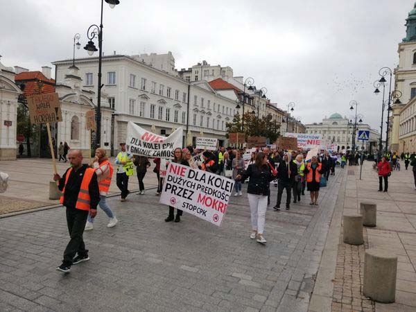 Mieszkańcy regionu manifestowali sprzeciw wobec CPK. Tak wyglądał protest w stolicy [FOTO] - foto: Facebook/Skreśleni przez Cpk