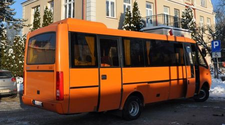 Swiąteczna pomoc Brwinowa dla Ukrainy. Autobus z darami ruszył w drogę [FOTO] - Grodzisk News