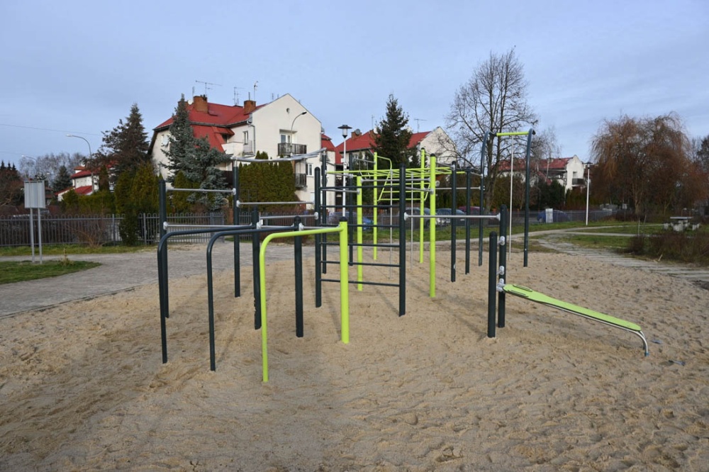 Nowa siłownia i plac zabaw przy Lipowej - foto: Facebook/Dariusz Zwoliński - Wójt Gminy Nadarzyn