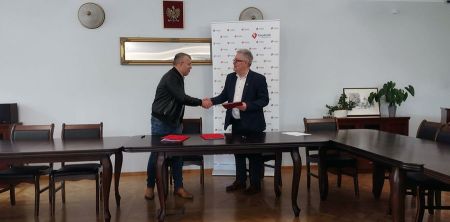 Umowa na budowę świetlicy w Radoniach podpisana - Grodzisk News
