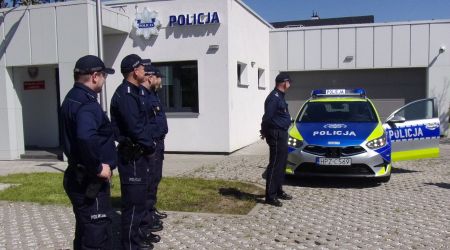 Nowy radiowóz dla policjantów z Żabiej Woli [FOTO] - Grodzisk News