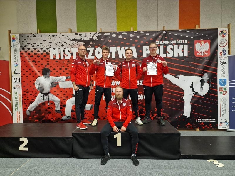 Grodziscy karatecy na medal - foto: UKS Budo Grodzisk Maz.