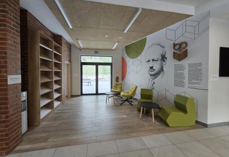 Zobacz jak wygląda nowa biblioteka w Brwinowie [FOTO] - Grodzisk News