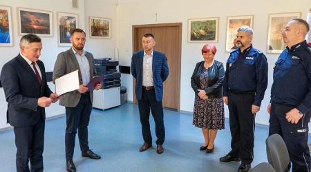 Emerytowany policjant uratował życie mieszkańcowi jaktorowskiej gminy - Grodzisk News