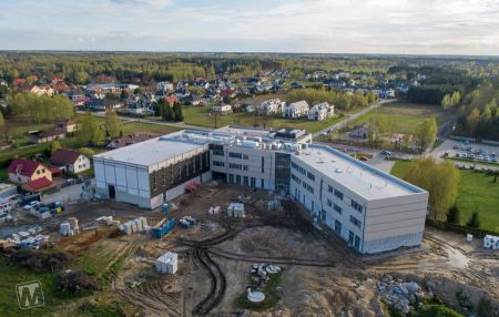 Jak idzie drugi etap rozbudowy szkoły w Szczęsnem [FOTO] - Grodzisk News