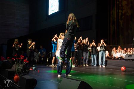 Uczniowie błysnęli talentami podczas jubileuszu grodziskiej „Szóstki”  [FOTO] - Grodzisk News